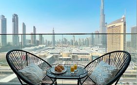 Stylish 2 Bedroom Dior-Inspired Apartment Connected To Dubai Mall